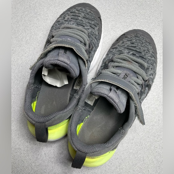 Nike Free RN 2021 Kids Shoes | Gray and Neon Yellow | Size 1Y - Picture 7 of 8